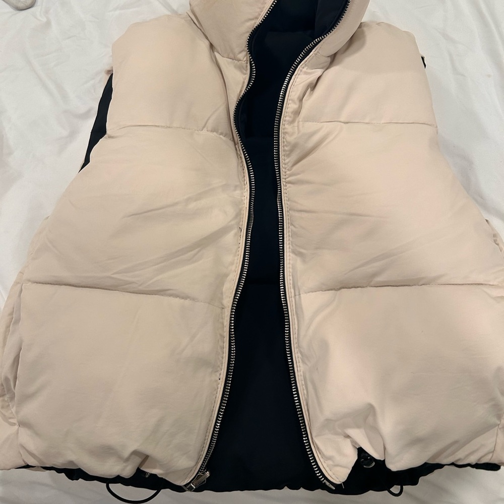Bershka Reverse-able womens puffer vest